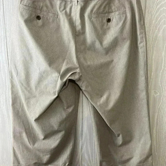 Banana Republic Contoured Fit Pinstripe Capris - Picture 4 of 4